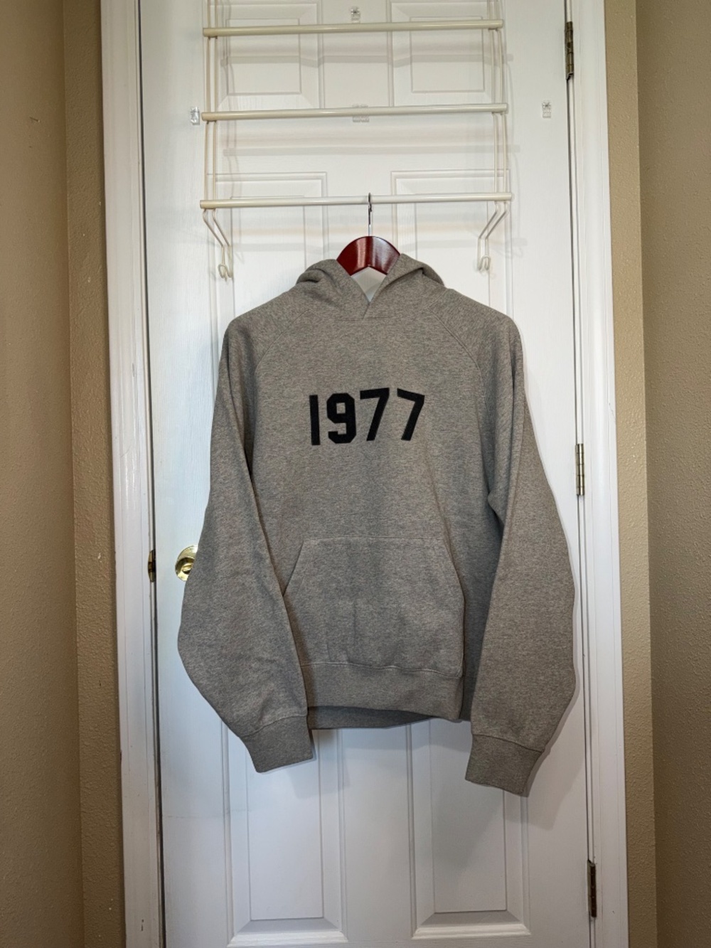 Fear of God Essentials 1977 Hoodie Dark Oat / Heather Grey Brand New Mens Medium